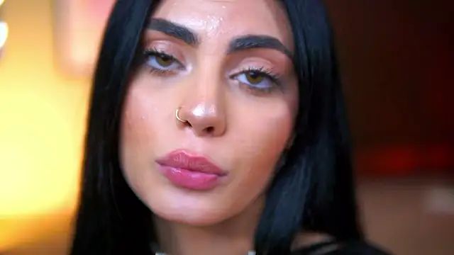 RavennaDArcy's cam snapshot