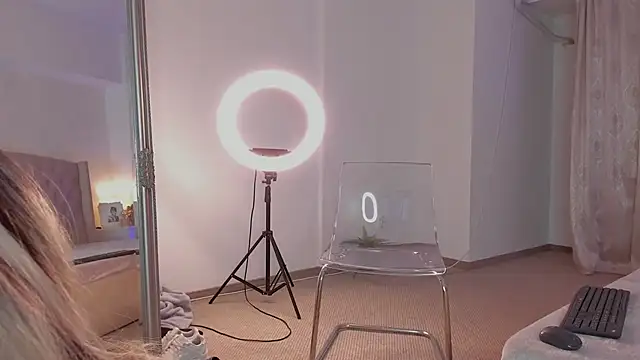 AprilHadid's cam snapshot