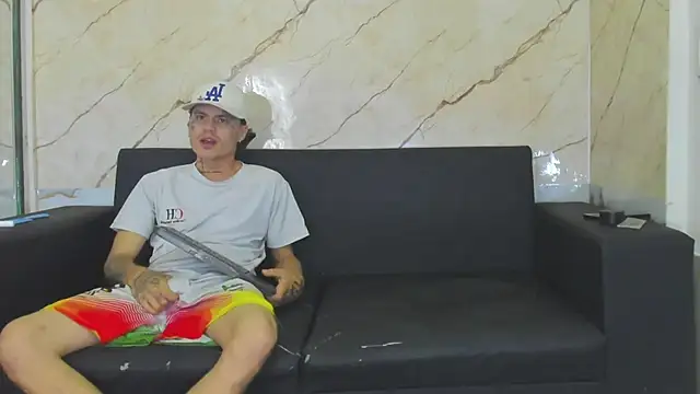 Kevinperlas live sex cam