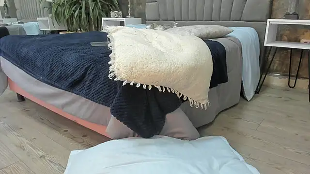 isa_lancaster live sex cam