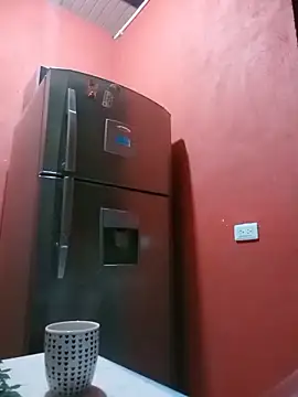 carolinhe_'s cam snapshot