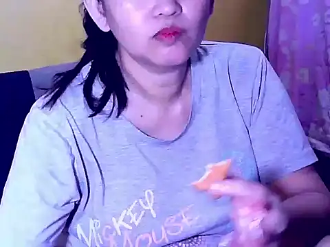 SweetMoonlight's cam snapshot