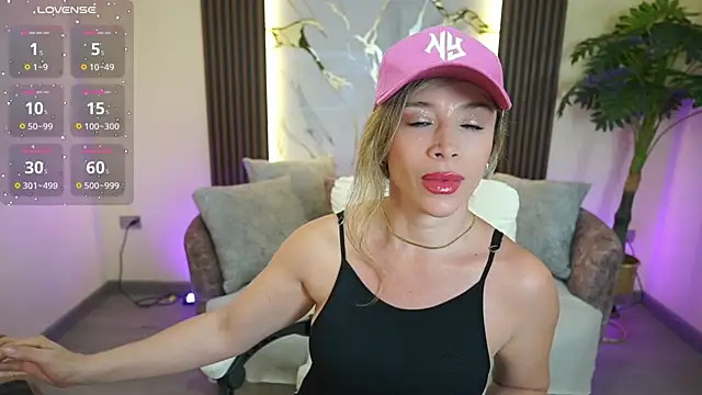 AlliceRouse's cam snapshot