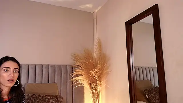 Nina_Cavaali's cam snapshot