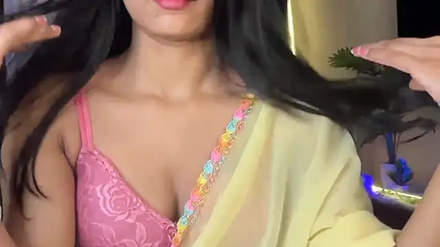 Wow-nisha's cam snapshot