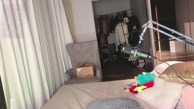 greyslopez's cam snapshot