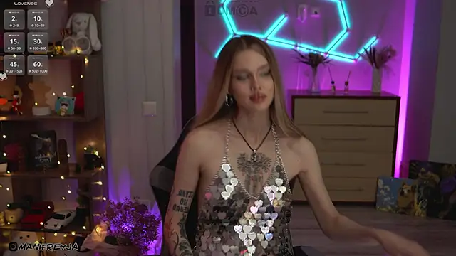 ManiFreyja's cam snapshot