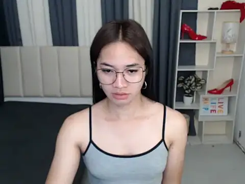 PetiteAsianMarian live sex cam