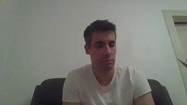 JulioIsHere4you live sex cam