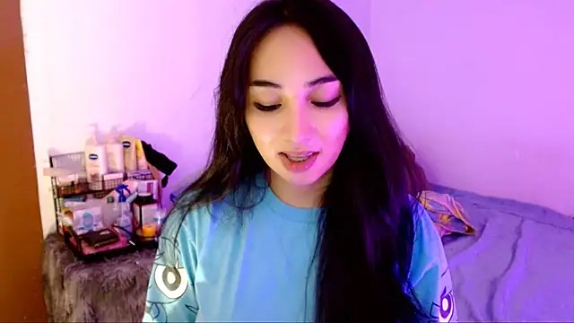 SweetLilly_18 live sex cam