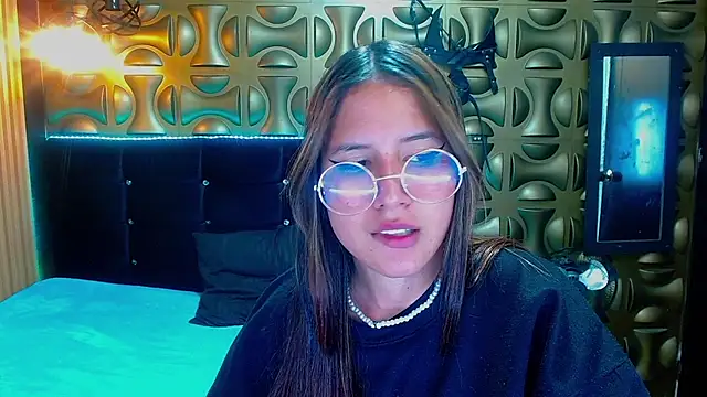 tinibunny's cam snapshot