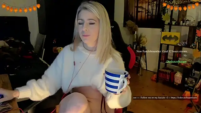 Lisaonthemoon live sex cam