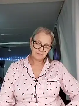 irinamaux live sex cam