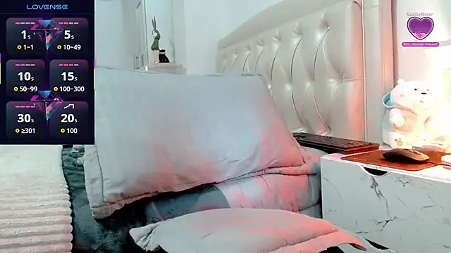 lunalovedoll_'s cam snapshot