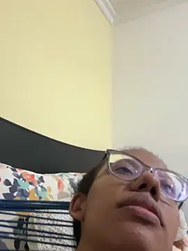 Curly_lily live sex cam