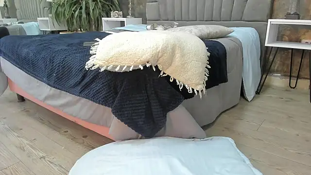 isa_lancaster live sex cam