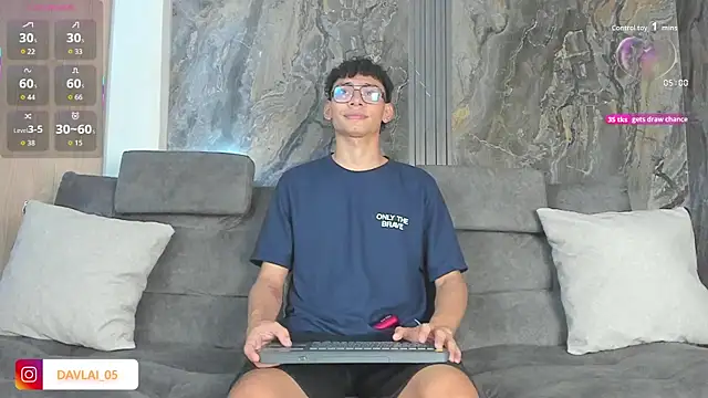 Daviid_laidd live sex cam