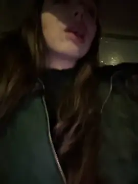 pantyless live sex cam