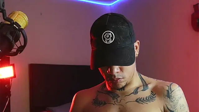 AlphaMasterXxx's cam snapshot