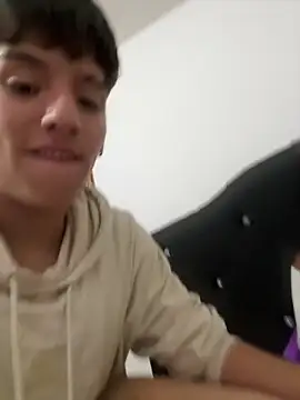 _Kinky69_'s cam snapshot