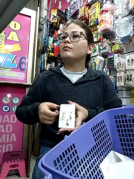 Vale_Saenzz live sex cam