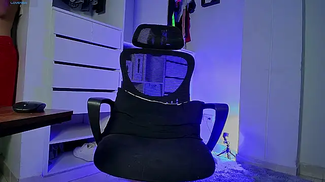 Donathoo1's cam snapshot