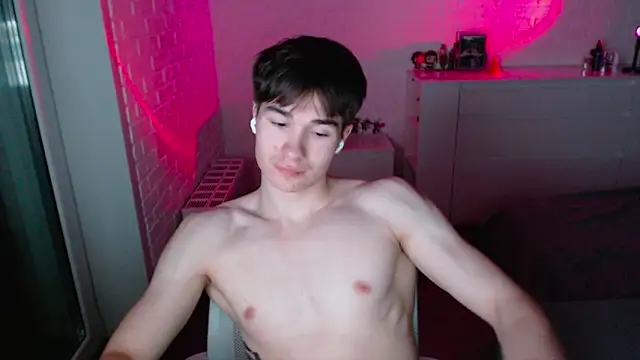 MarkusDean live sex cam