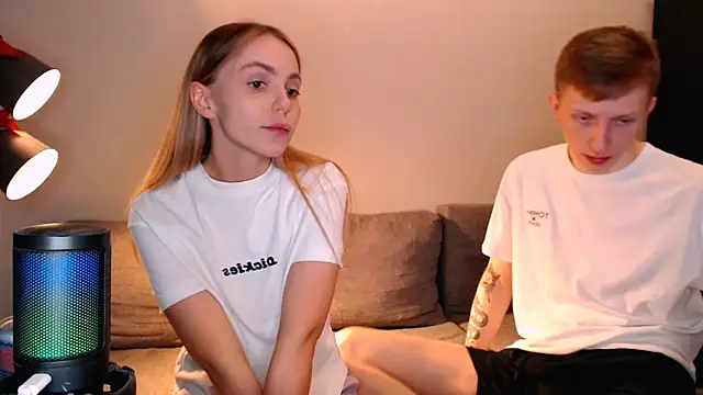 juliaanddima's cam snapshot