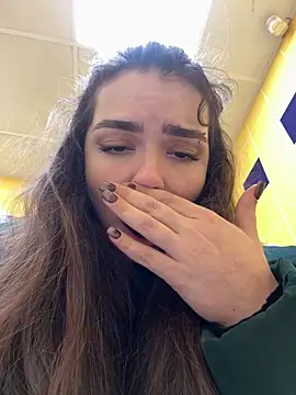 pantyless live sex cam