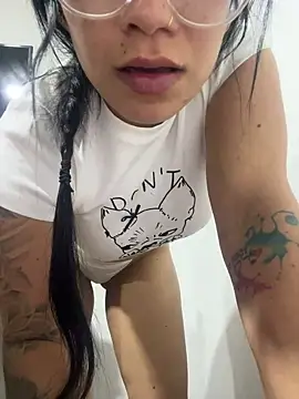 Milagroslu's cam snapshot