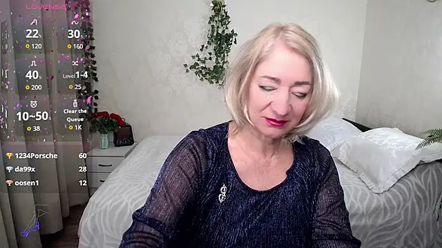 hunters_woman's cam snapshot