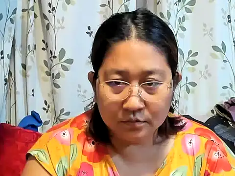 hotchubbyasian88's cam snapshot