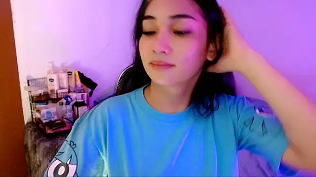 SweetLilly_18 live sex cam