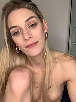 Bellalolahot's cam snapshot