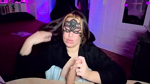 _PetiteLutine_'s cam snapshot