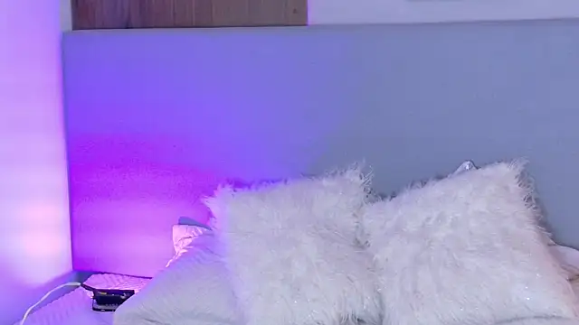 AlynAllen live sex cam