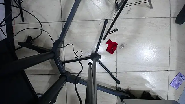 Aliis_Love's cam snapshot