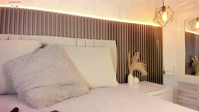 SHANONCLARK live sex cam