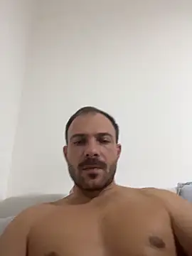 Adventurehotman live sex cam