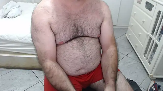 MysterBearMG live sex cam