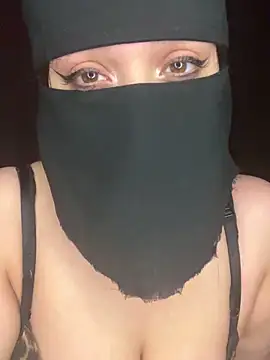 RooVaaN-Xx live sex cam