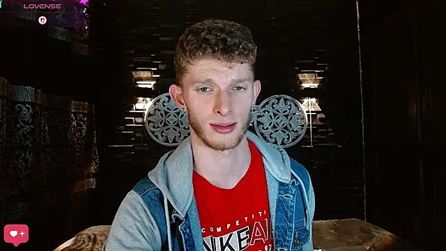 andrewxbi's cam snapshot