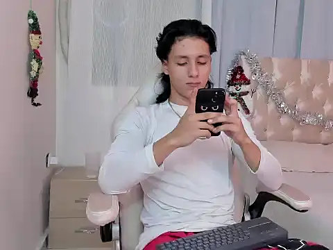 trevor_belmontt's cam snapshot