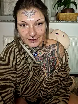 lizzardqueeen live sex cam