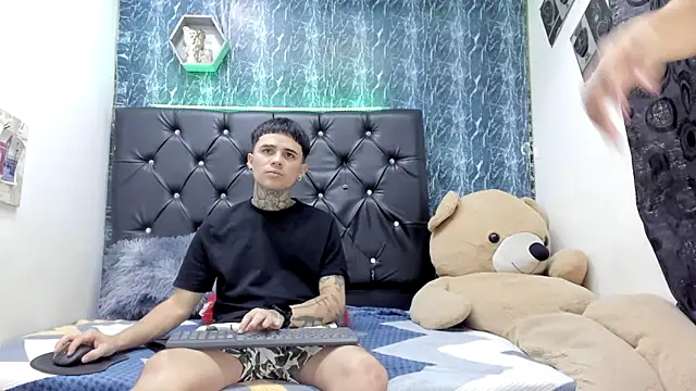 exotic_hot_couple's cam snapshot