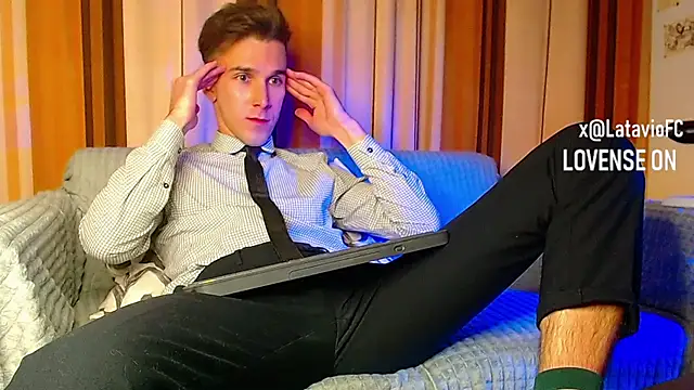 Midnighter_ live sex cam