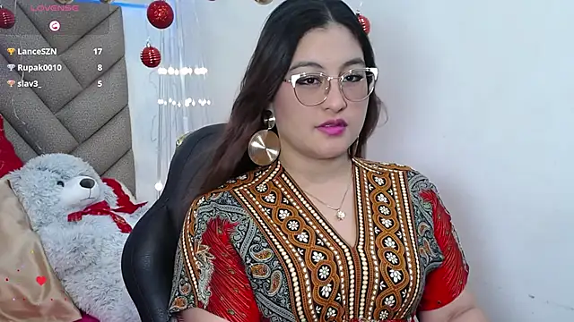 heluejamil's cam snapshot