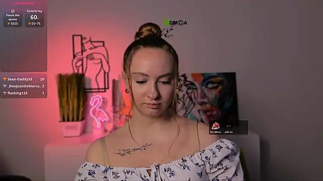 mila_glow1's cam snapshot