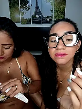 ashley69_brown's cam snapshot