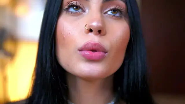 RavennaDArcy's cam snapshot